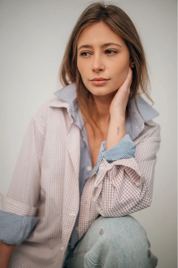 CAMISA REGULAR COM BOLSO